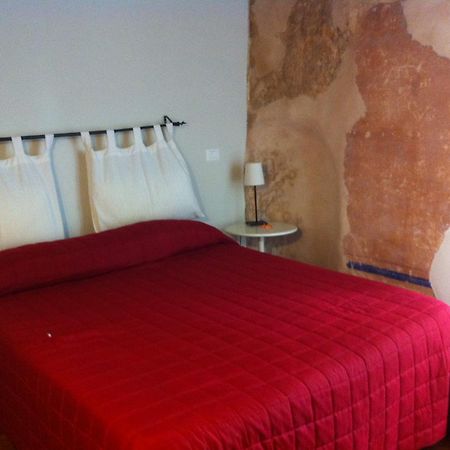 تيراتشينا B&B Vicolo Vecchio المظهر الخارجي الصورة